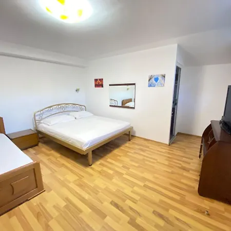 Гостевой дом & Dhoma Me Qera Ditore