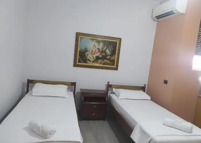 Apartamente&dhoma Me Qera Ditore Pensión *