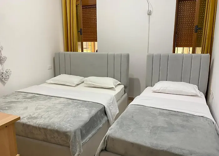 Apartamente&dhoma Me Qera Ditore Pensión *