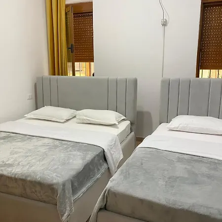 & Dhoma Me Qera Ditore Gæstehus *